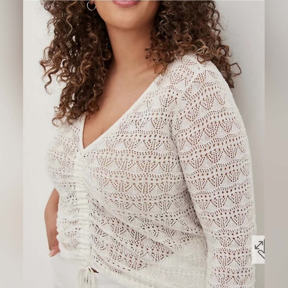 EUC Torrid Open Stitched Pullover Cinched sweater, V Neck Sz Torrid 1 (14-16)